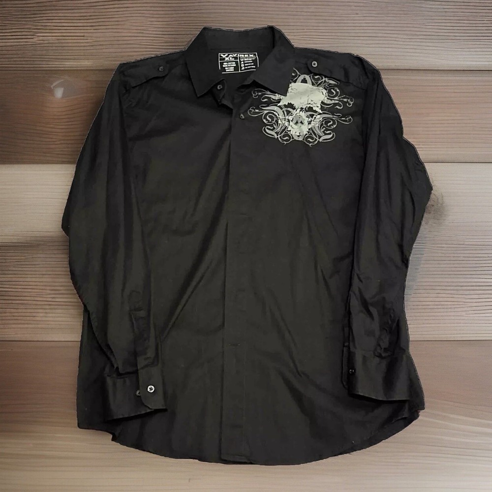 Avirex Men'sโ XL Black Long Sleeve Button Up Graphic Shirt